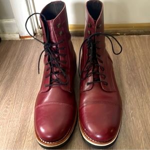 Elegent and Tough Helm Boots 10D